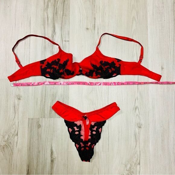 Vintage Y2K Felina bra and thong set in red mesh and black floral embroidery 34C - Picture 8 of 14